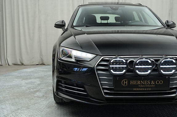 Audi A4 5 of 30
