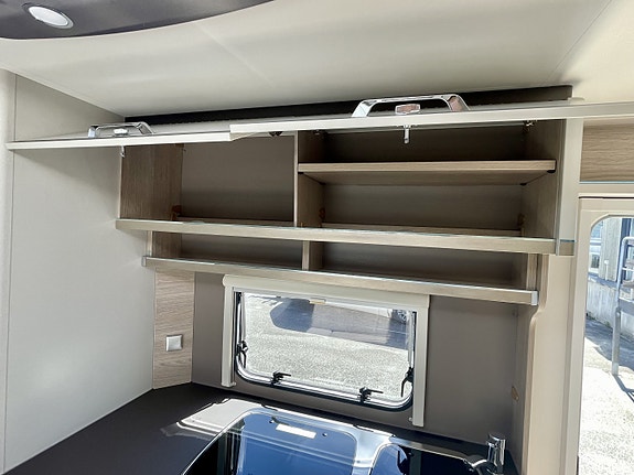 Bürstner Premio Limeted 550 TK  – Stor familievogn med 7 soveplasser! 9 of 28