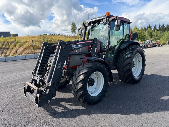 Valtra A 95 2 of 30
