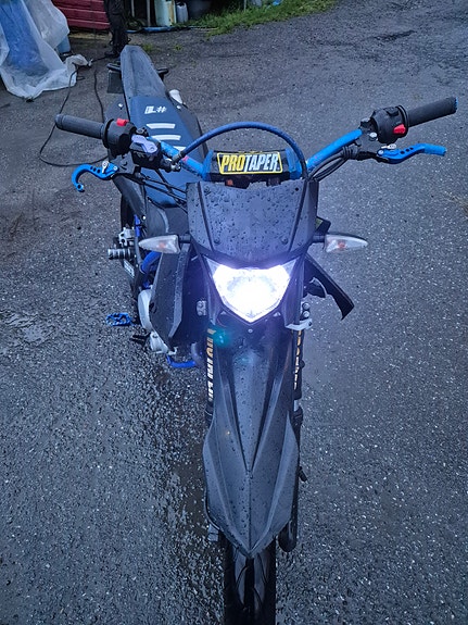 Yamaha WR 125 X 3 of 14