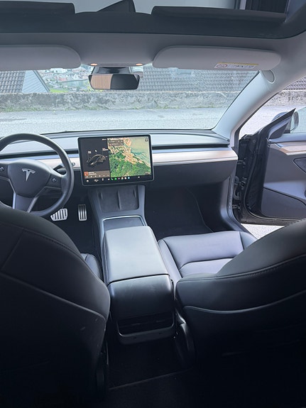 Tesla Model 3 12 of 16
