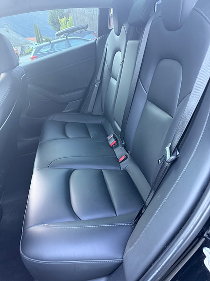 Tesla Model 3 13 of 16