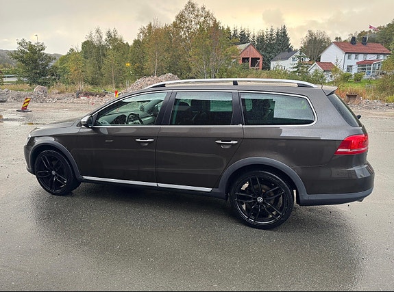 Volkswagen Passat 8 of 15