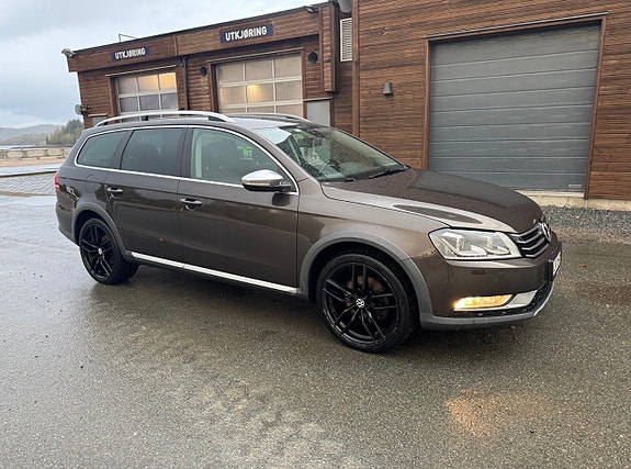 Volkswagen Passat 4 of 15