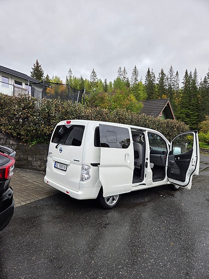 Nissan e-NV200 15 of 19