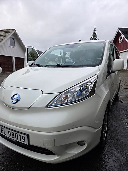 Nissan e-NV200 2 of 19