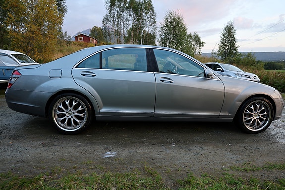 Mercedes-Benz S500 7 of 20