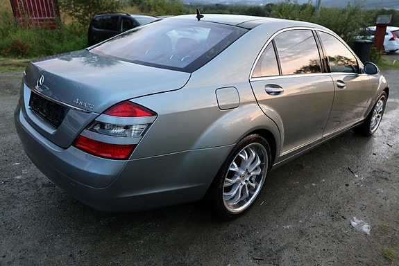 Mercedes-Benz S500 6 of 20