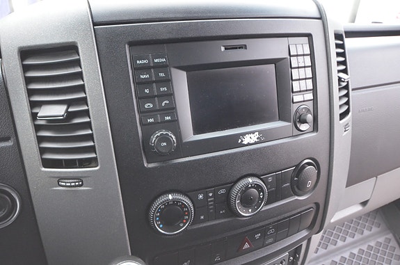Mercedes-Benz Sprinter 24 of 27