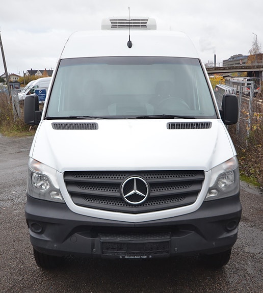Mercedes-Benz Sprinter 8 of 27