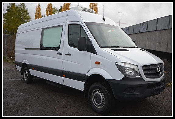 Mercedes-Benz Sprinter 2 of 27