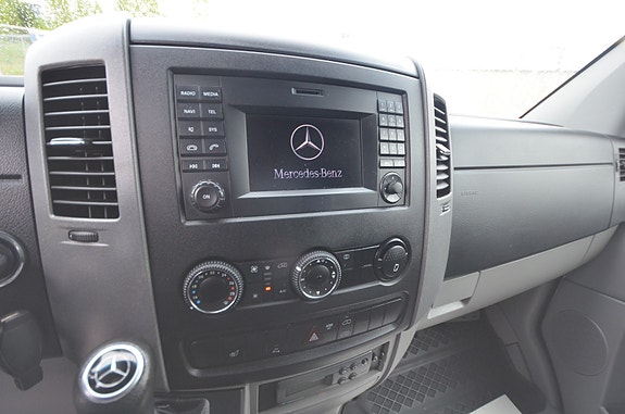 Mercedes-Benz Sprinter 14 of 27