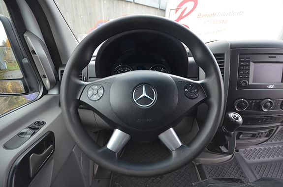 Mercedes-Benz Sprinter 18 of 27