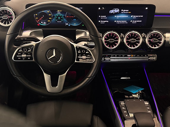 Mercedes-Benz EQB350 17 of 30