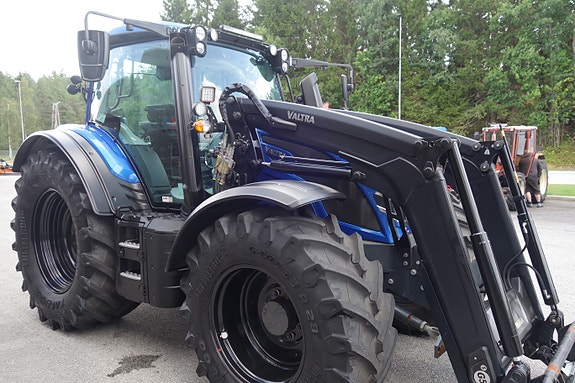 Valtra N175 2 of 10