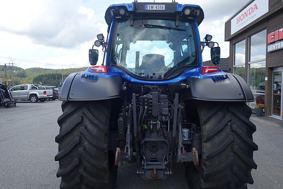 Valtra N175 6 of 10