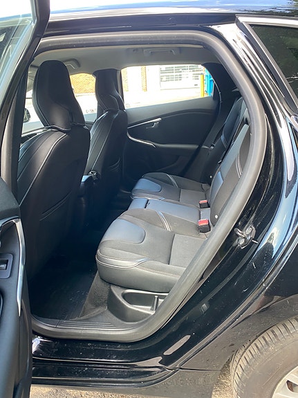 Volvo V40 12 of 30