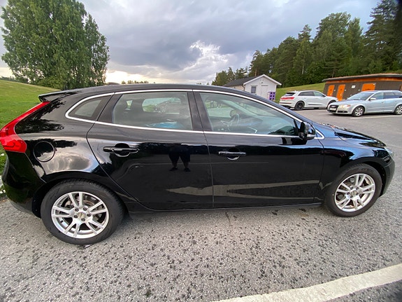 Volvo V40 7 of 30