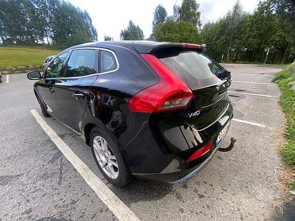 Volvo V40 4 of 30