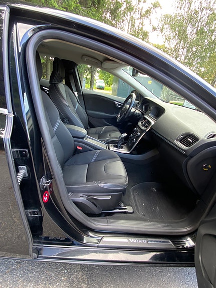 Volvo V40 9 of 30