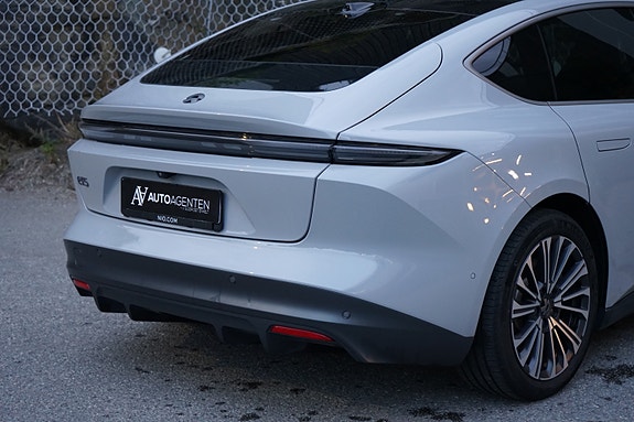NIO ET5 8 of 30