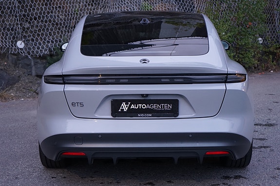 NIO ET5 10 of 30