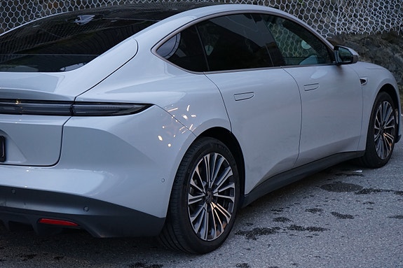 NIO ET5 9 of 30