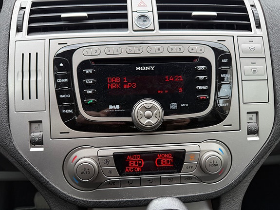 Ford Kuga 11 of 30