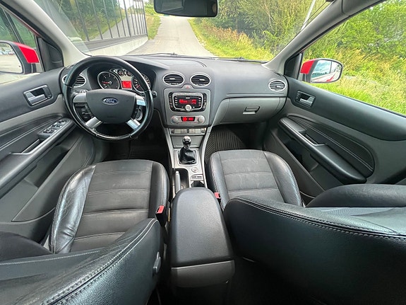 Ford Focus 9 of 13