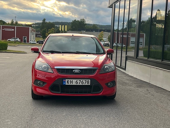 Ford Focus 2 of 13