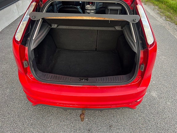 Ford Focus 13 of 13