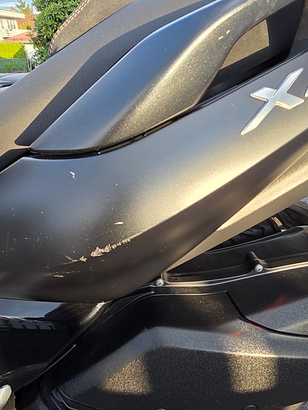 Yamaha X-Max 300 IRON MAX 7 of 8