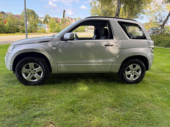 Suzuki Grand Vitara 4 of 19