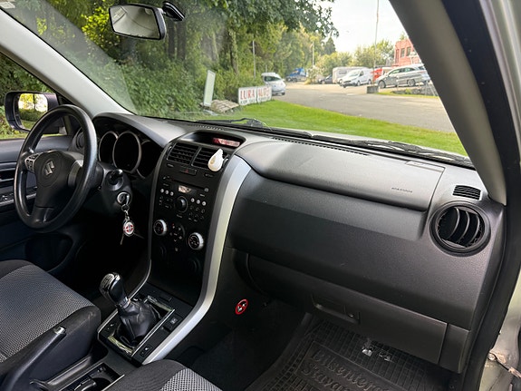 Suzuki Grand Vitara 18 of 19