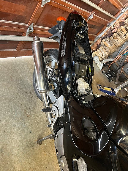 Suzuki GSX 750 F 5 of 10