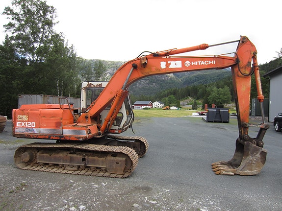 Hitachi EX120 12 of 16