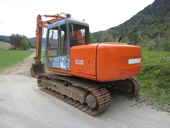Hitachi EX120 2 of 16