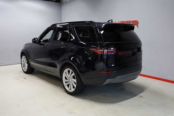Land Rover Discovery 4 of 10