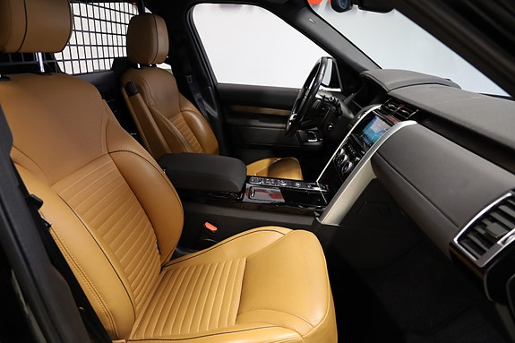 Land Rover Discovery 8 of 10