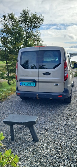 Ford Transit Connect 2 of 8