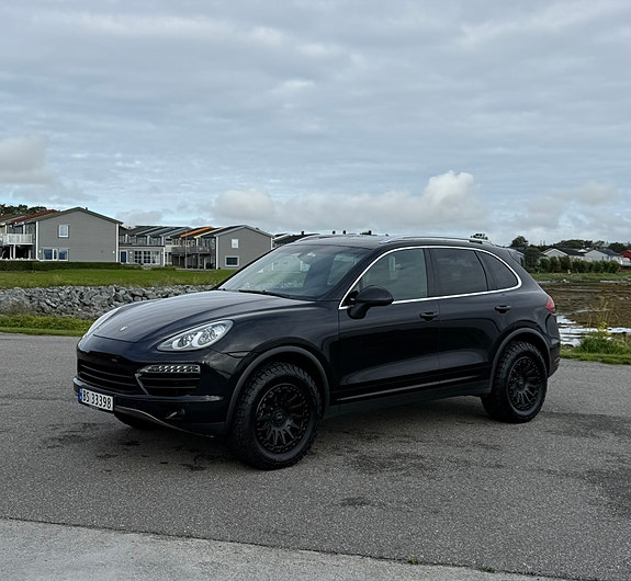 Porsche Cayenne 4 of 30