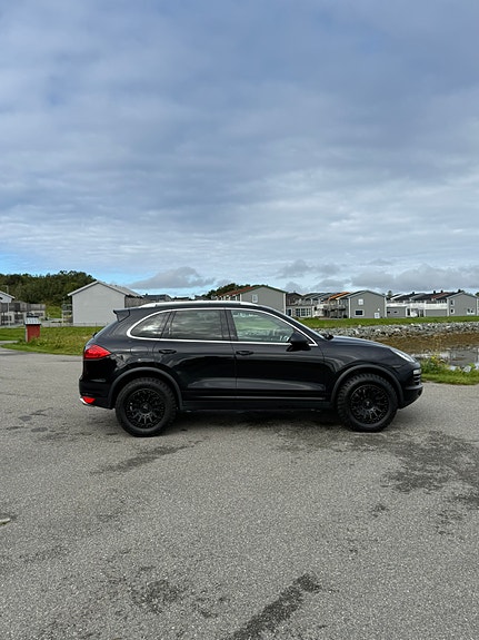 Porsche Cayenne 10 of 30