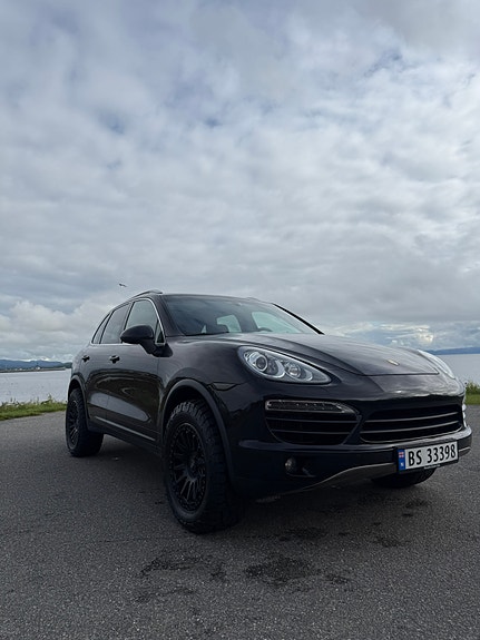 Porsche Cayenne 6 of 30