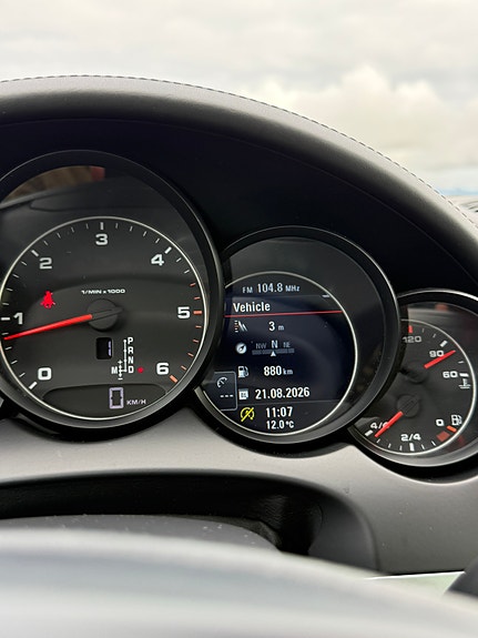 Porsche Cayenne 27 of 30