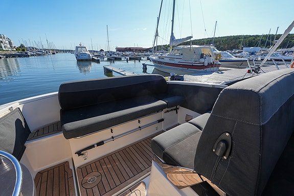 Askeladden Z8. MerCruiser QSD 320 hk. Baugprop. Ankervinsj. Skipsreg. 510 timer! 15 of 28