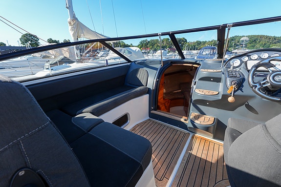 Askeladden Z8. MerCruiser QSD 320 hk. Baugprop. Ankervinsj. Skipsreg. 510 timer! 17 of 28