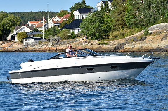Askeladden Z8. MerCruiser QSD 320 hk. Baugprop. Ankervinsj. Skipsreg. 510 timer! 3 of 28