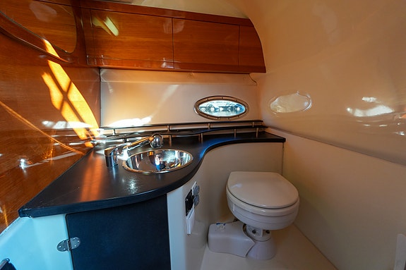 Askeladden Z8. MerCruiser QSD 320 hk. Baugprop. Ankervinsj. Skipsreg. 510 timer! 27 of 28