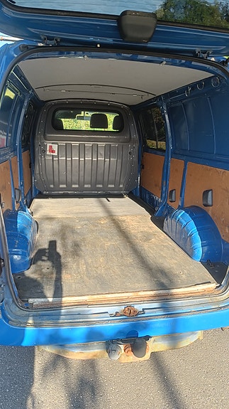 Toyota HiAce 5 of 18