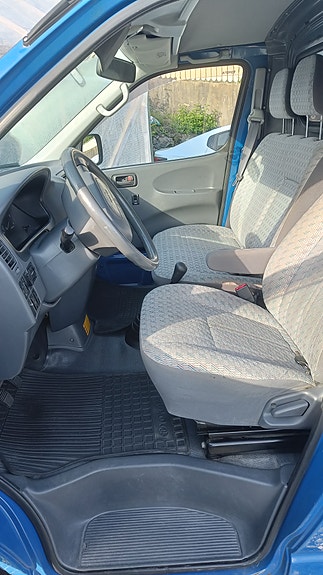 Toyota HiAce 14 of 18